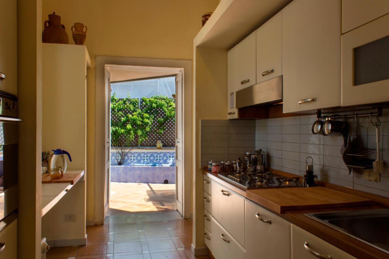 Dimora Dei Giganti Apartment Naples Exterior photo